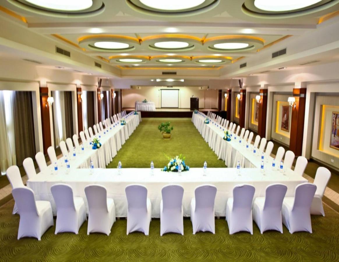 Charmillion Club Resort Charm el-Cheikh Extérieur photo U-shaped table layout